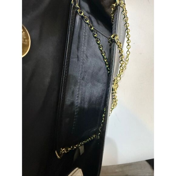 Guess Women's Faux Leather Chain Strap Bella Travel Clutch Black OS NWOT - Picture 5 of 11